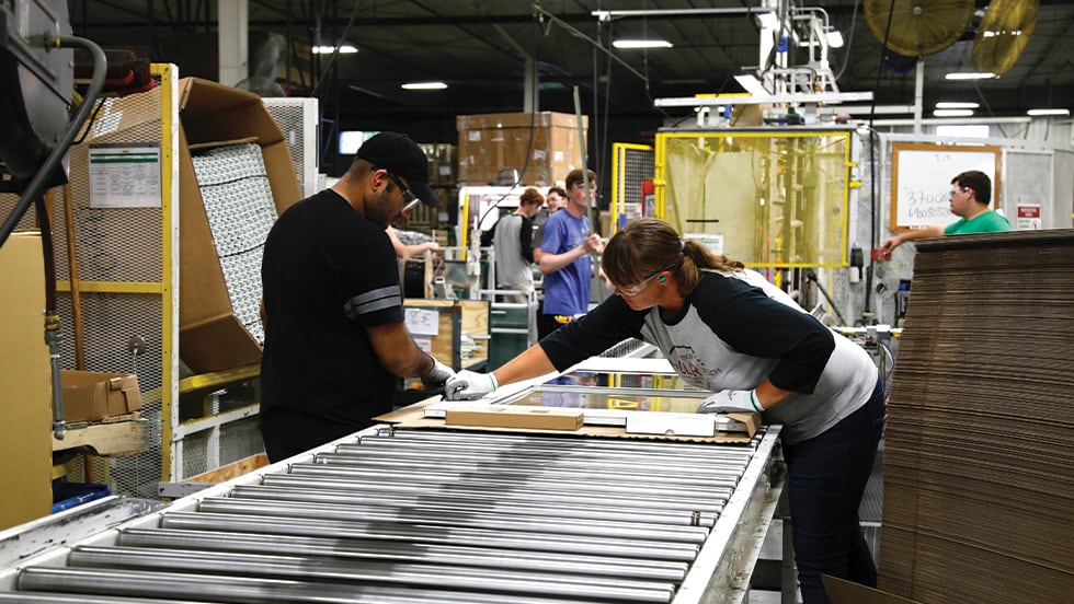 Larson Manufacturing Named Lowe’s Vendor Partner of the Year